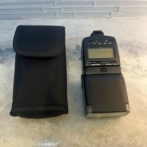 Nikon Speedlight sb25
 Camera Flash